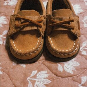 Baby sperry shoes